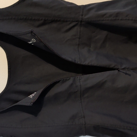 OUTDOOR VOICES black mini hiking dress with shorts - size large - Picture 10 of 10